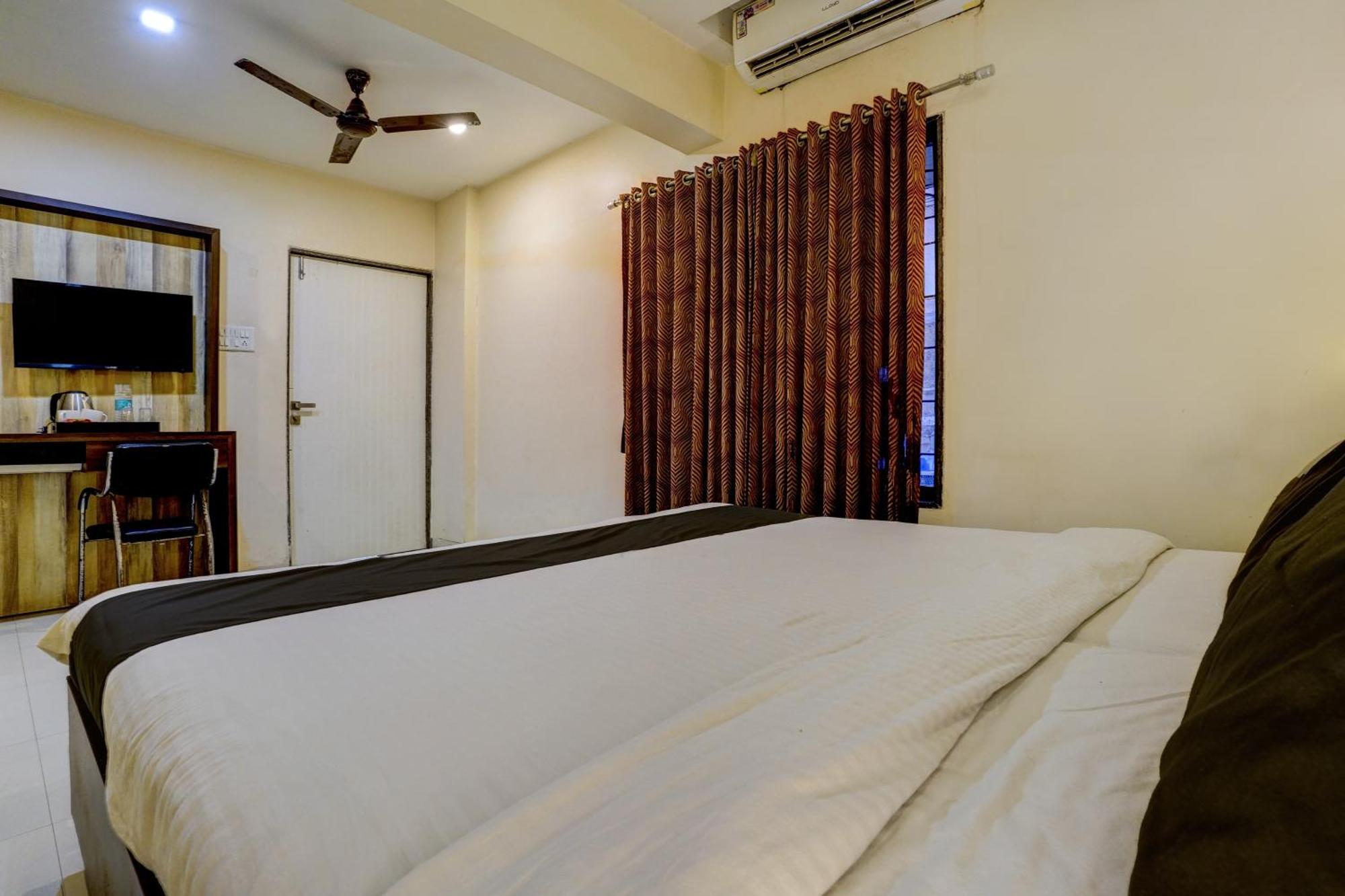 Hotel O Aishwarya Service Apartment Navi Mumbai Esterno foto
